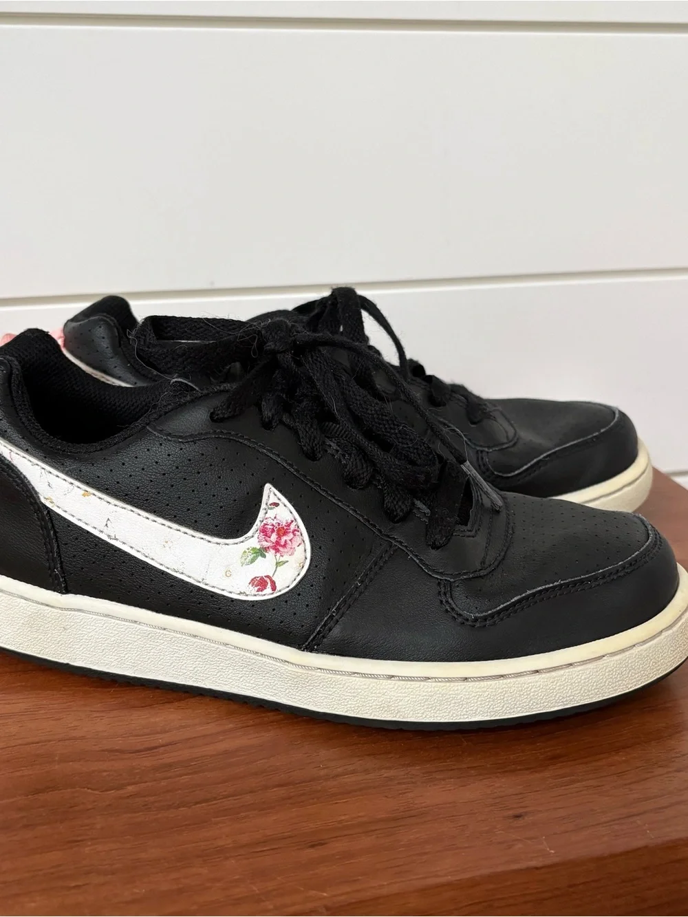 Nike Girls Court Borough VF Low Floral Swoosh Black Pink Youth 6Y Streetwear